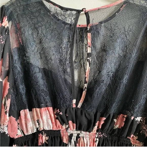 Free People New Floral & Lace Cropped Blouse/Top Black Pink Peach M - Picture 10 of 10